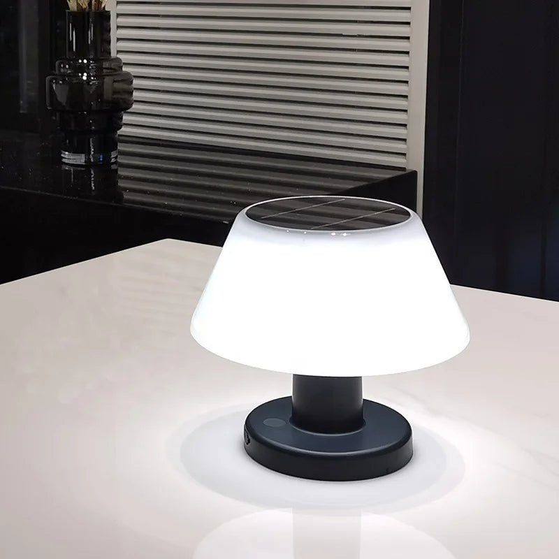 Solari Lamp | Solar powered table lamp 