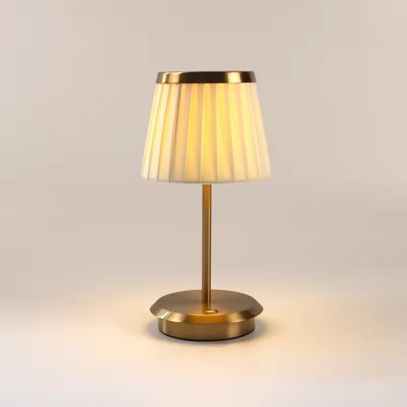 Classic Elegance table lamp