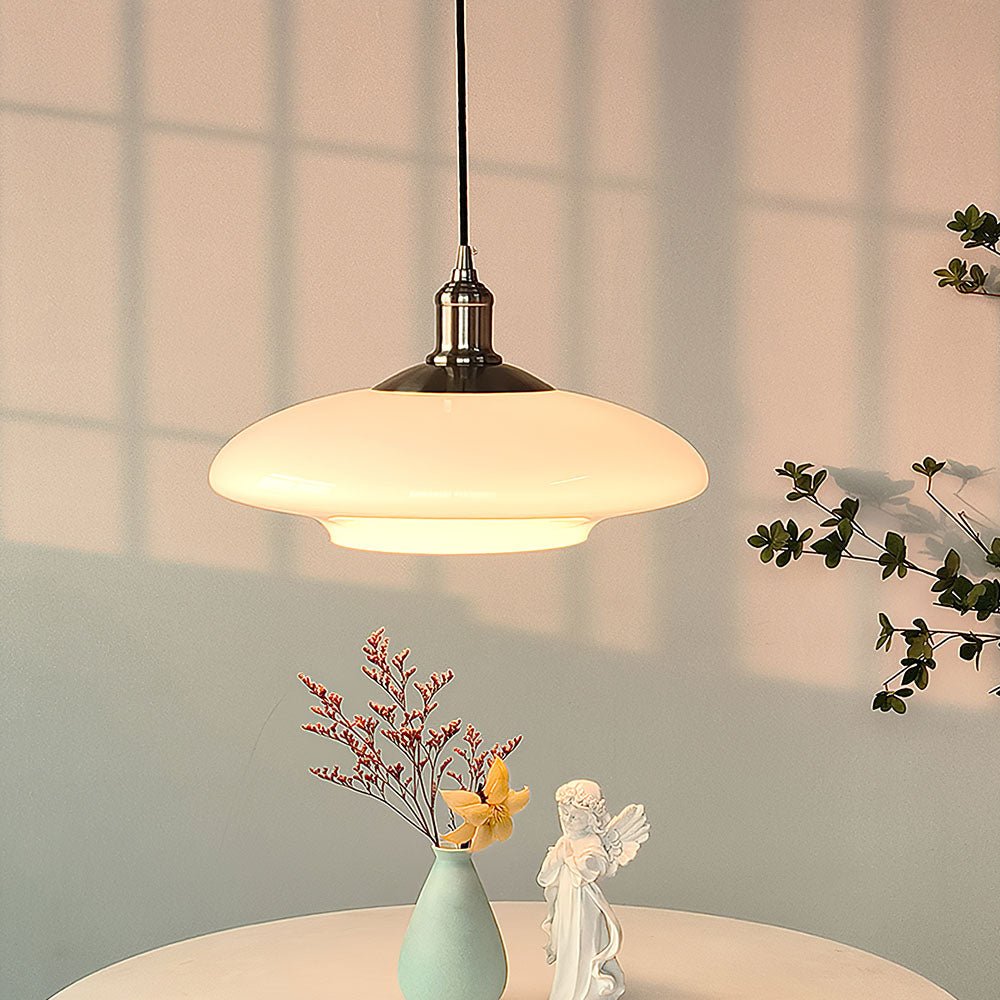 Moderne hanglamp van wit glas