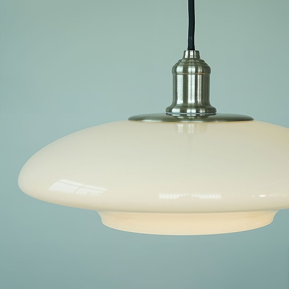 Moderne hanglamp van wit glas