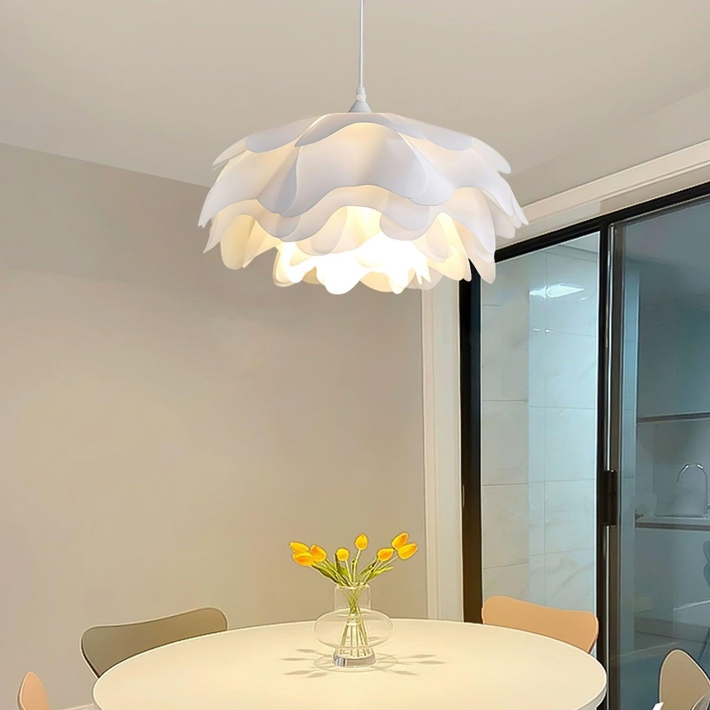 White pendant lamp in flower shape