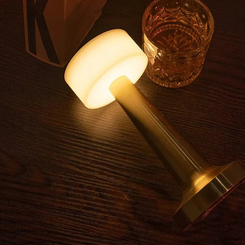 Auroraglo | LED Table Lamp