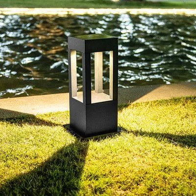 Nimbus Light | Solar powered column lamp 