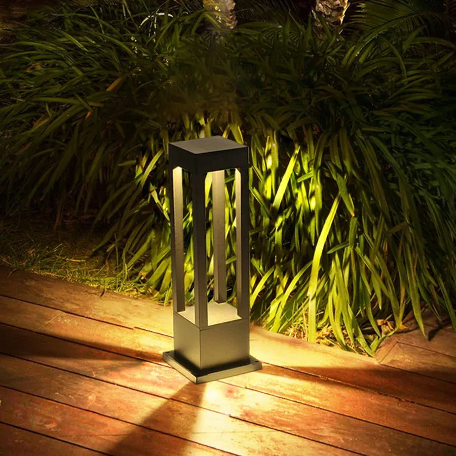 Nimbus Light | Solar powered column lamp 